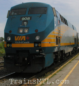 Locomotive VIA918 left side / coté gauche